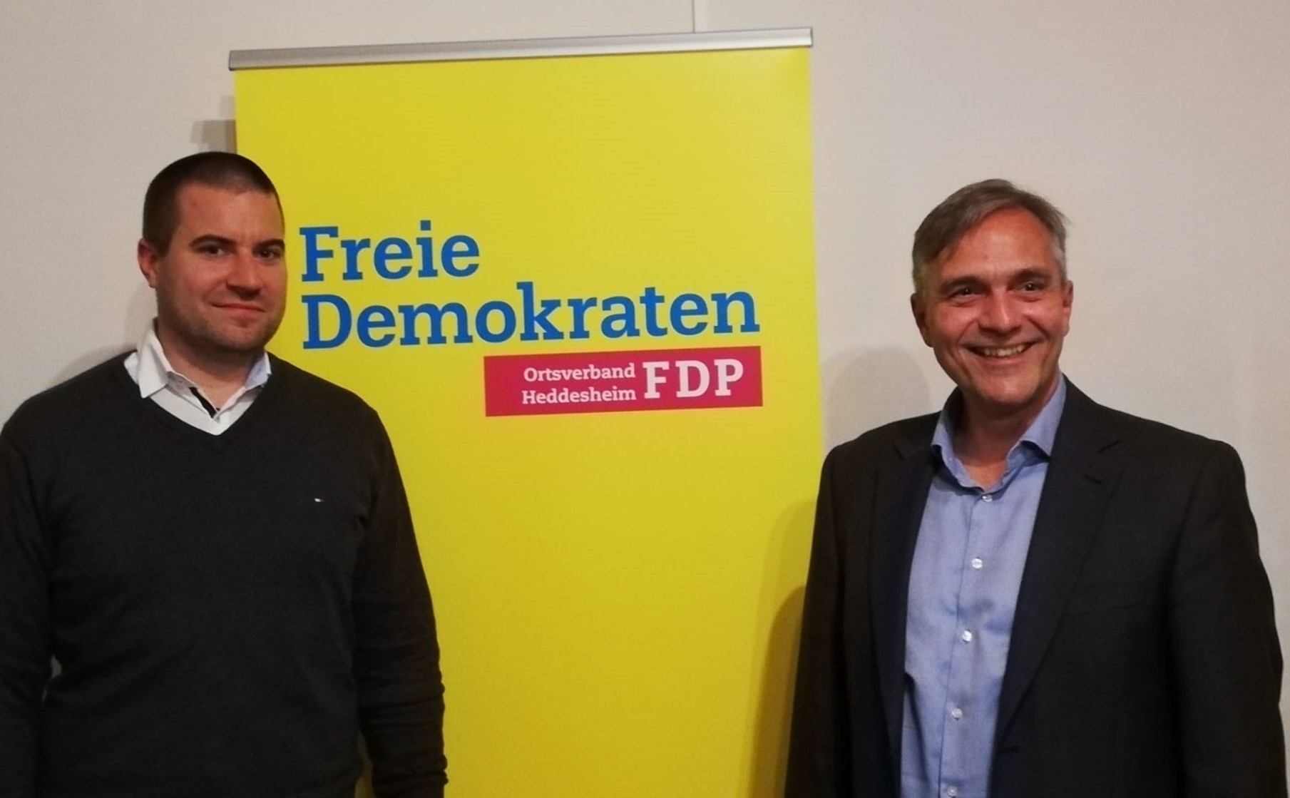 Ortsverbandsvorsitzender Simon Jarke mit dem Kandidaten Tobias Köber